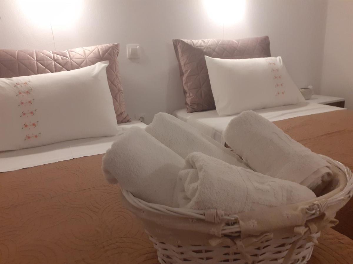 Marili Downstairs Apartments 罗达 外观 照片