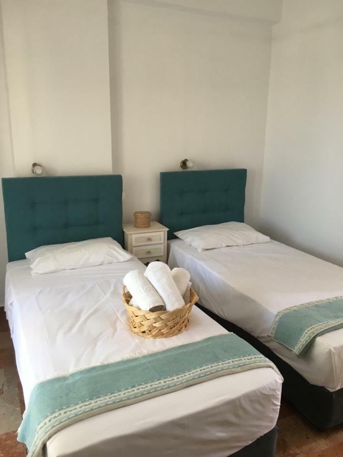 Marili Downstairs Apartments 罗达 外观 照片