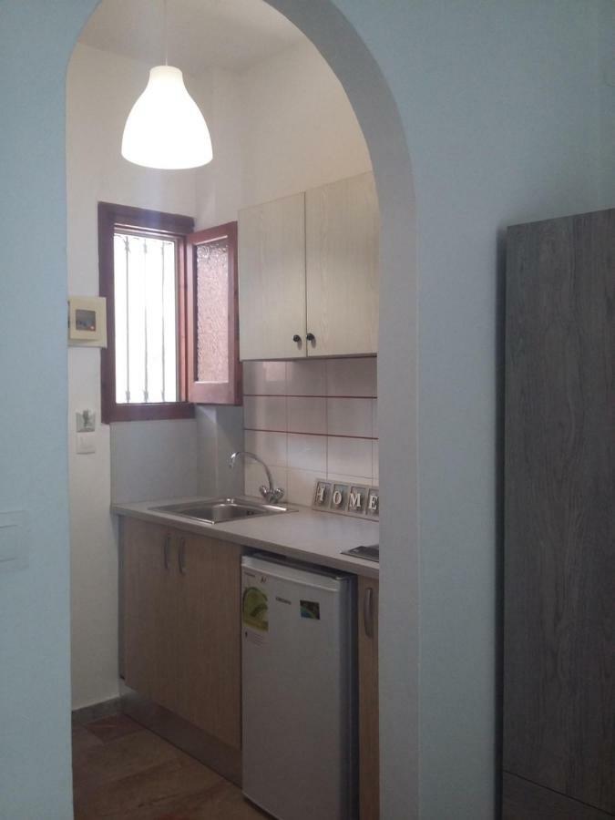 Marili Downstairs Apartments 罗达 外观 照片