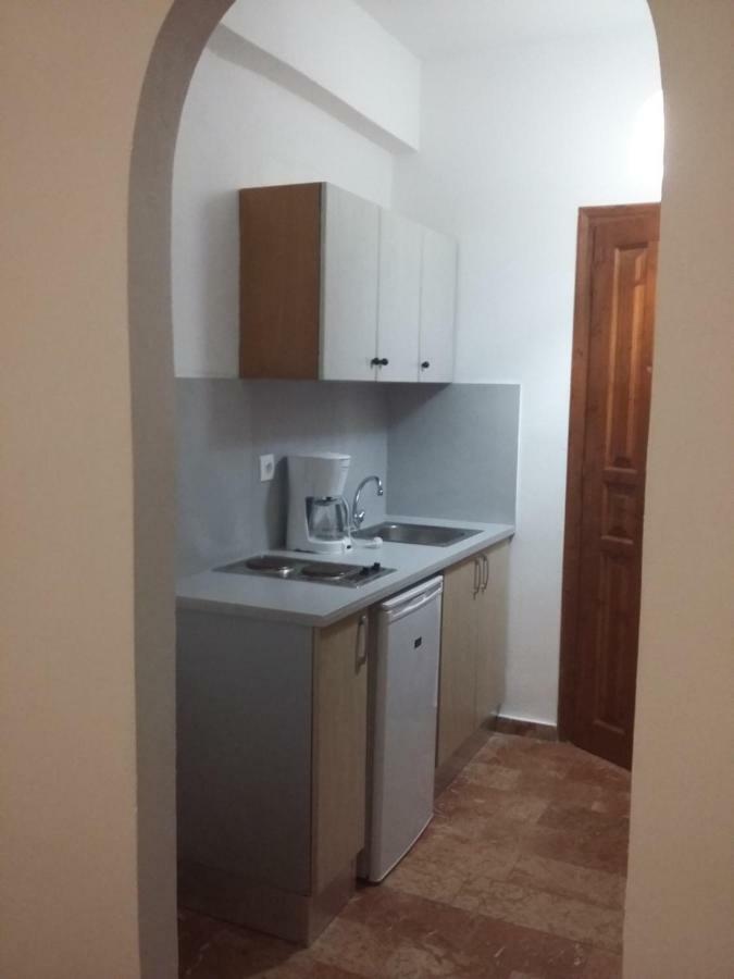 Marili Downstairs Apartments 罗达 外观 照片